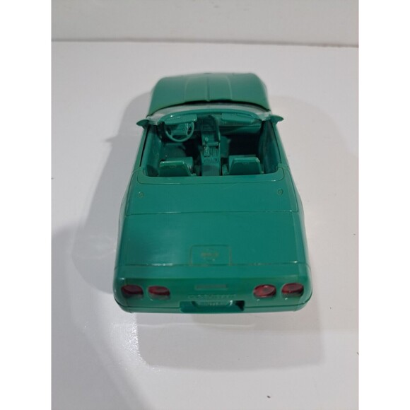 AMT Plastic 1/25 Scale Special Edition Green C4 Chevrolet Corvette Con Promo Car - Picture 4 of 9